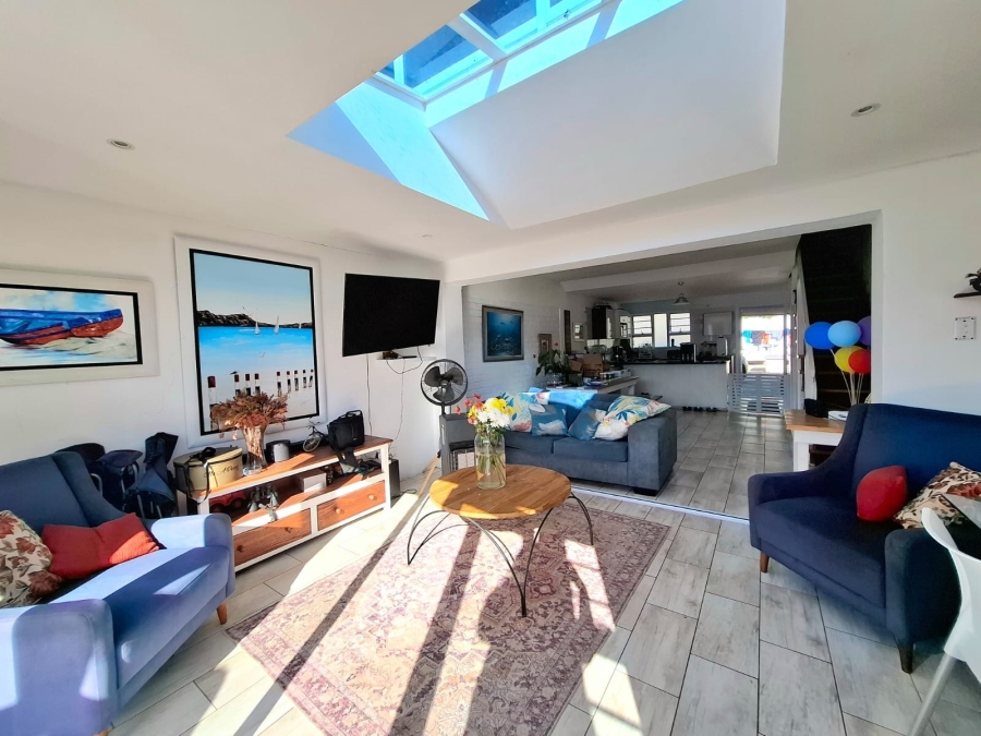 2 Bedroom Property for Sale in Bonza Bay Eastern Cape